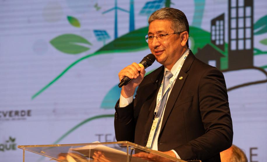 R$ 1,7 bilhão: Paraná firma convênio com BID e Caixa para novas fases do Casa Fácil