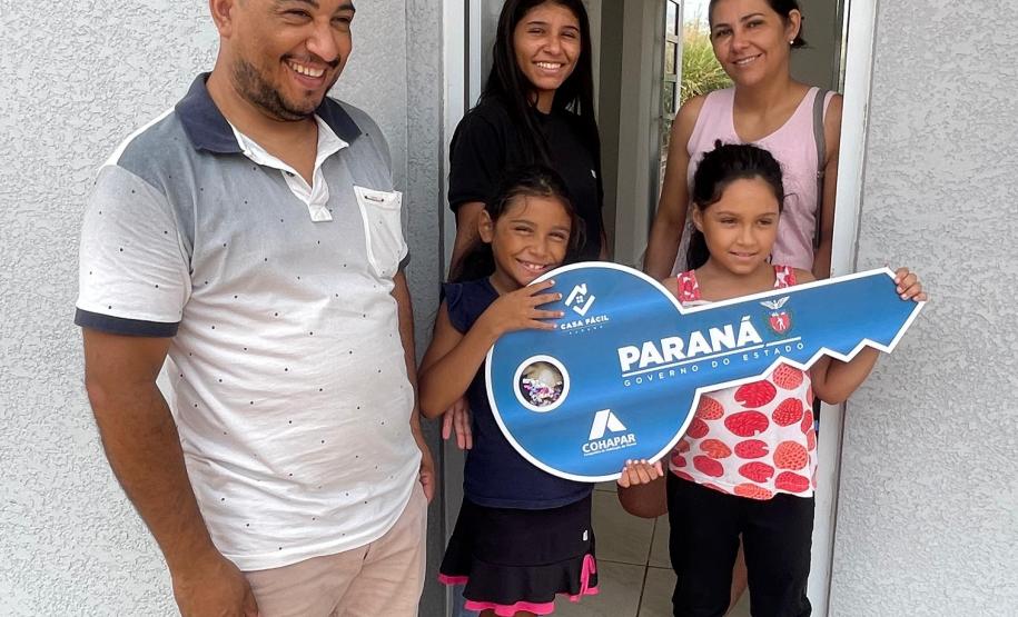 Com mais de R$ 2 milhões do Casa Fácil, 104 famílias de Campo Mourão conquistam imóveis próprios