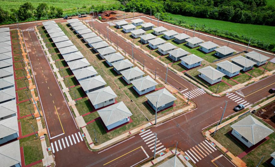 Em Jussara e Santa Cruz do Monte Castelo, 89 famílias comemoraram as festas de fim de ano em suas moradias próprias