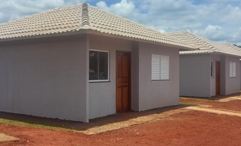 Em Jussara e Santa Cruz do Monte Castelo, 89 famílias comemoraram as festas de fim de ano em suas moradias próprias