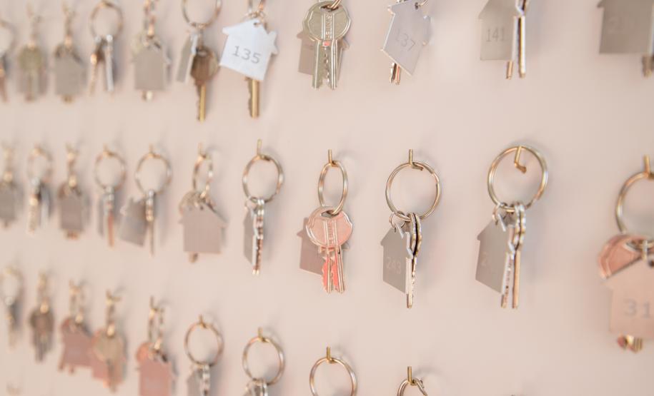 Com recursos do Casa Fácil, Cohapar entrega novo empreendimento com 96 apartamentos em Pinhais