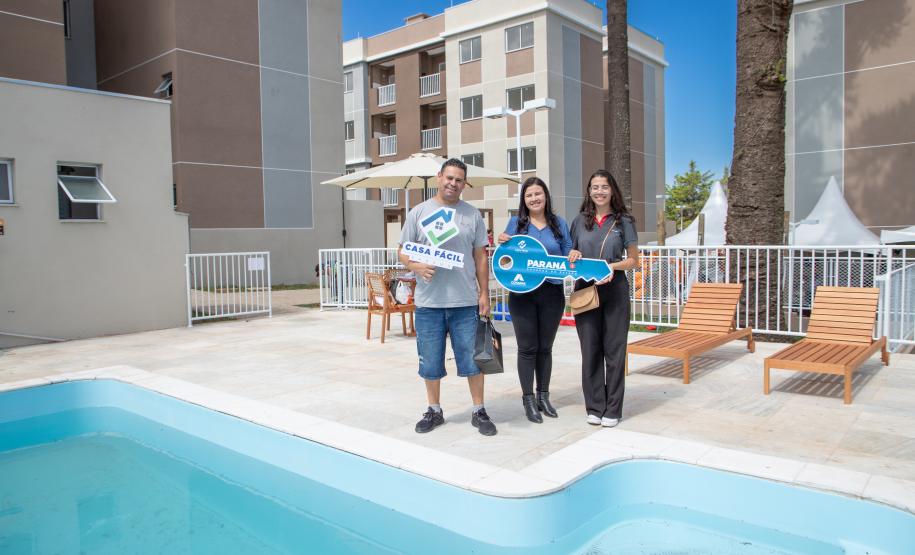 Com recursos do Casa Fácil, Cohapar entrega novo empreendimento com 96 apartamentos em Pinhais