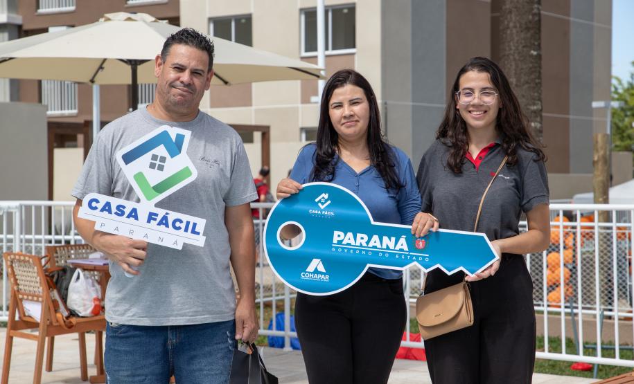 Com recursos do Casa Fácil, Cohapar entrega novo empreendimento com 96 apartamentos em Pinhais
