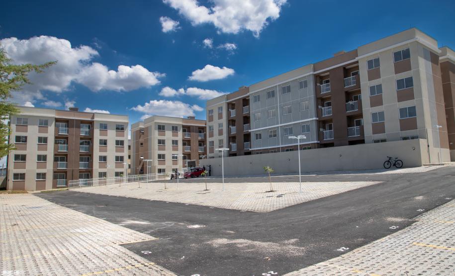 Com recursos do Casa Fácil, Cohapar entrega novo empreendimento com 96 apartamentos em Pinhais