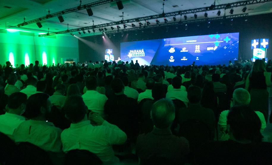 Governador destaca parceria com municípios na abertura do Paraná Mais Cidades