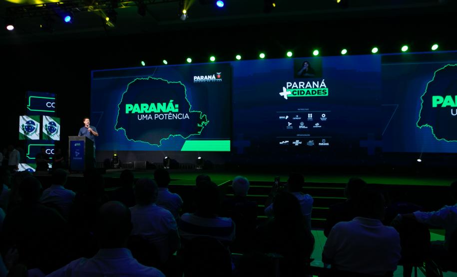 Governador destaca parceria com municípios na abertura do Paraná Mais Cidades