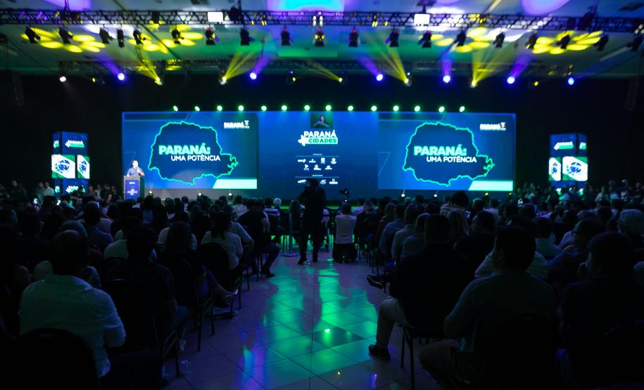 Governador destaca parceria com municípios na abertura do Paraná Mais Cidades
