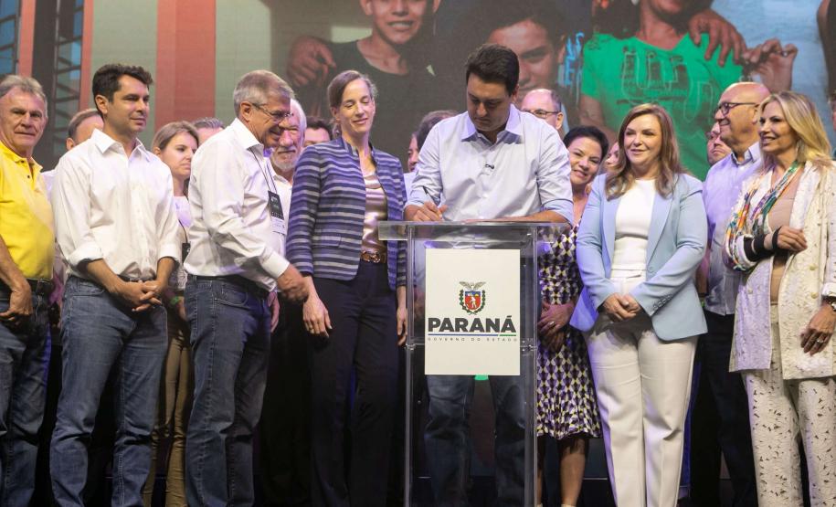 Paraná vai investir mais de R$ 1 bilhão para a construção de 6 mil casas a famílias vulneráveis