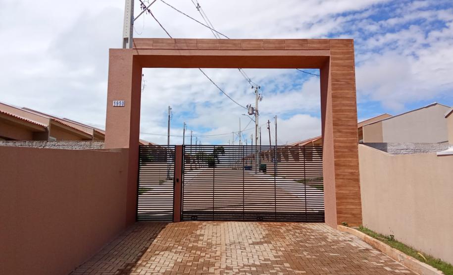 Com apoio do Estado, 50 famílias recebem as chaves da casa própria em Ponta Grossa