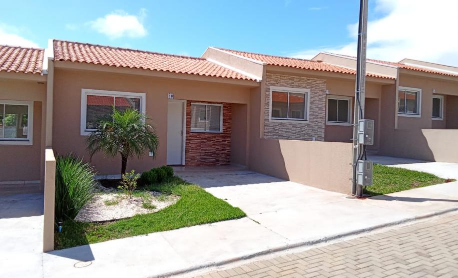 Com apoio do Estado, 50 famílias recebem as chaves da casa própria em Ponta Grossa