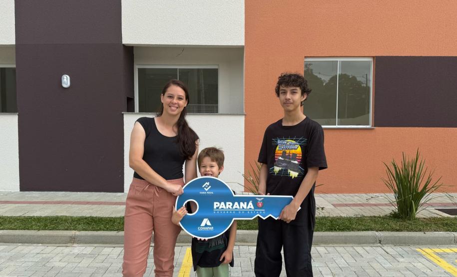 96 famílias de Araucária conquistam imóveis próprio com ajuda do Casa Fácil Paraná