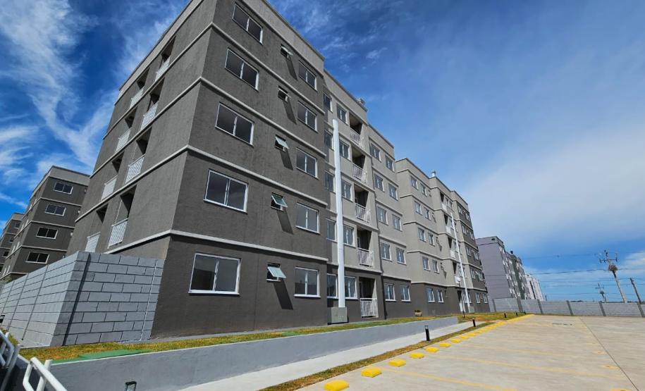 Com mais de R$ 2,4 milhões em recursos estaduais, residencial beneficia 200 famílias em Cascavel