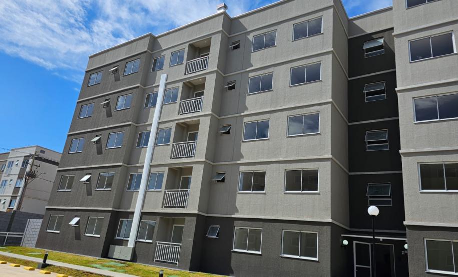 Com mais de R$ 2,4 milhões em recursos estaduais, residencial beneficia 200 famílias em Cascavel