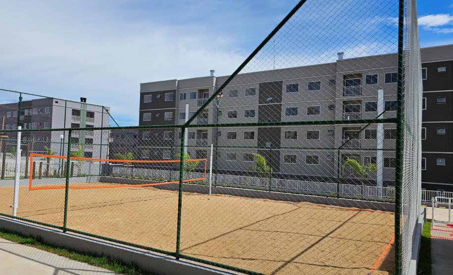 Com mais de R$ 2,4 milhões em recursos estaduais, residencial beneficia 200 famílias em Cascavel