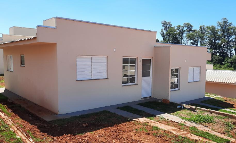 Cohapar entrega residencial com 80 casas em Joaquim Távora