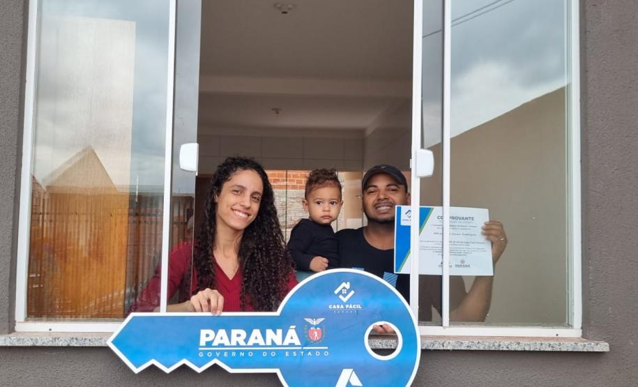 56 famílias de Paiçandu recebem as chaves da casa própria com a ajuda do Casa Fácil Paraná