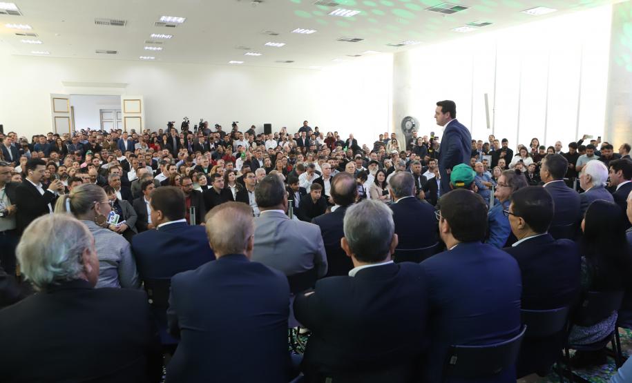 Convênio entre Cohapar e Sanepar vai levar banheiros a mais de 3 mil residências