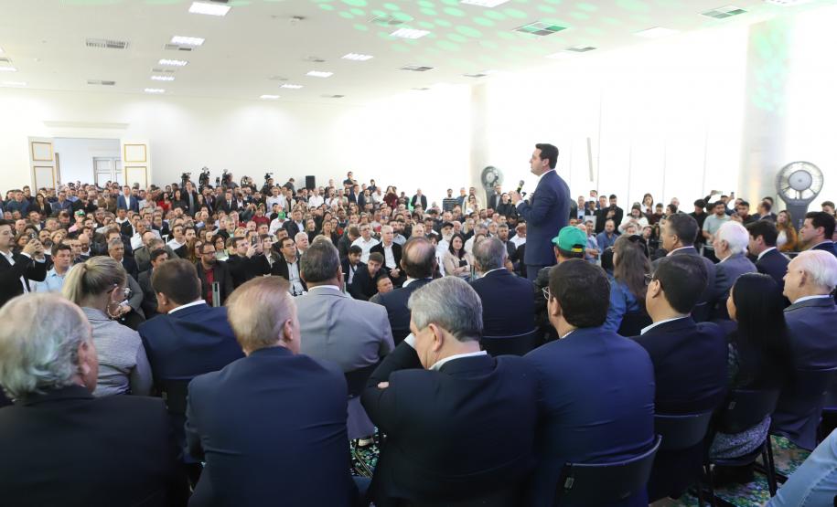 Convênio entre Cohapar e Sanepar vai levar banheiros a mais de 3 mil residências