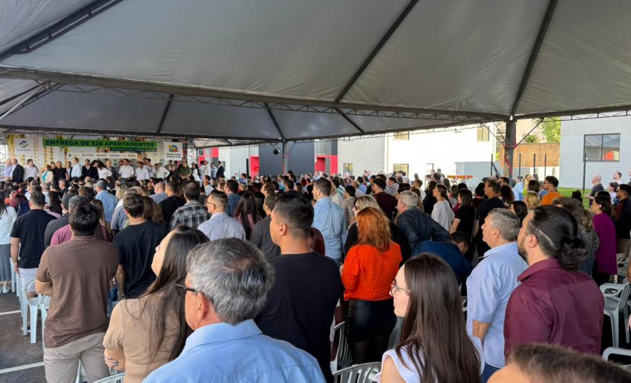 Sonho realizado: governador entrega residencial com 528 apartamentos em Guarapuava