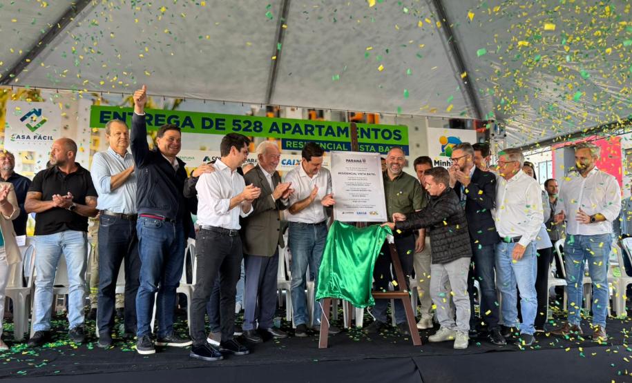 Sonho realizado: governador entrega residencial com 528 apartamentos em Guarapuava