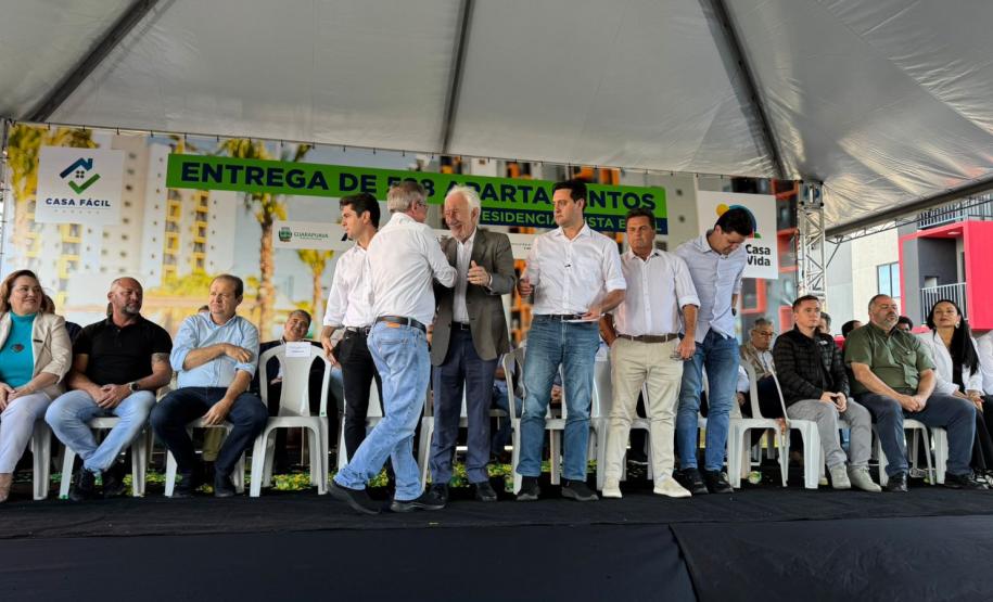 Sonho realizado: governador entrega residencial com 528 apartamentos em Guarapuava