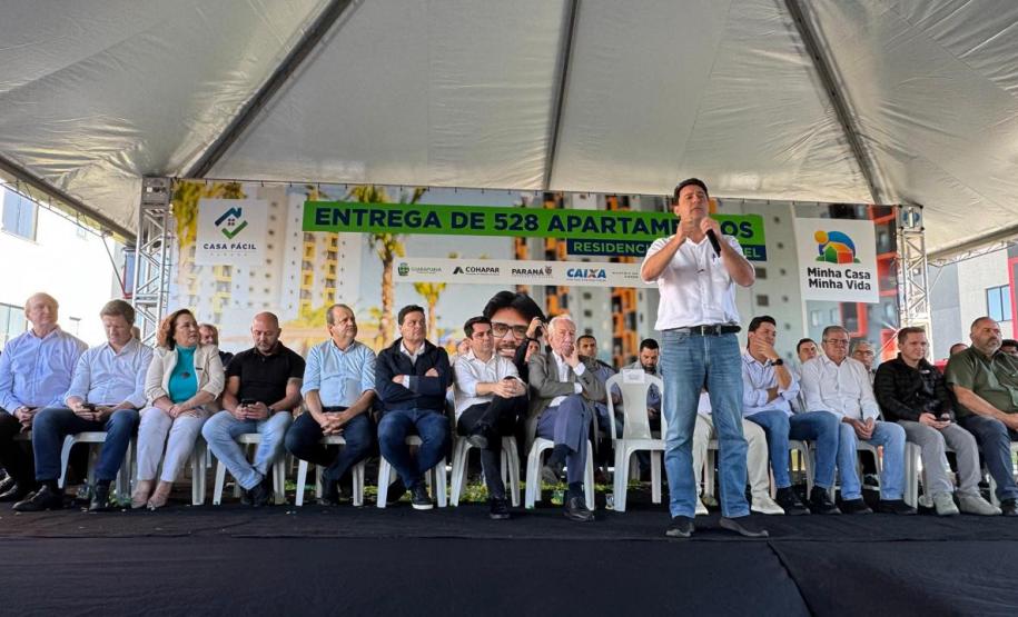 Sonho realizado: governador entrega residencial com 528 apartamentos em Guarapuava