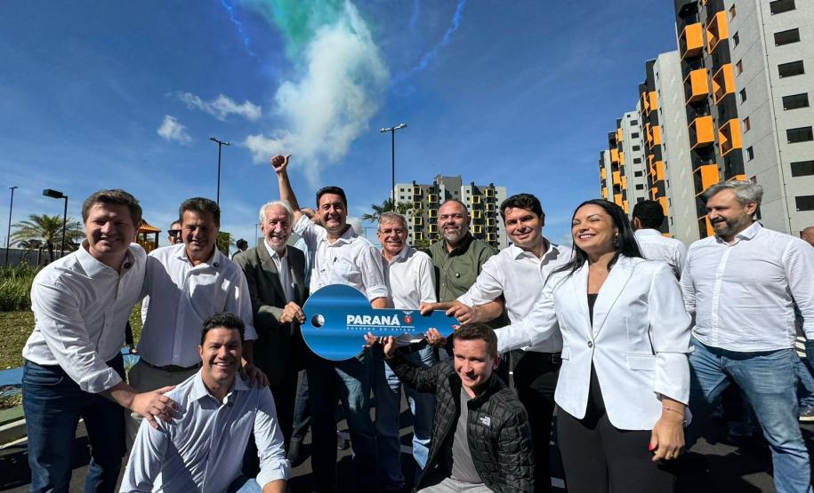 Sonho realizado: governador entrega residencial com 528 apartamentos em Guarapuava