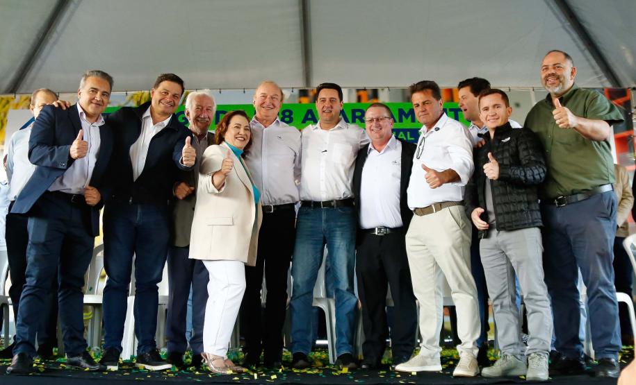 Sonho realizado: governador entrega residencial com 528 apartamentos em Guarapuava