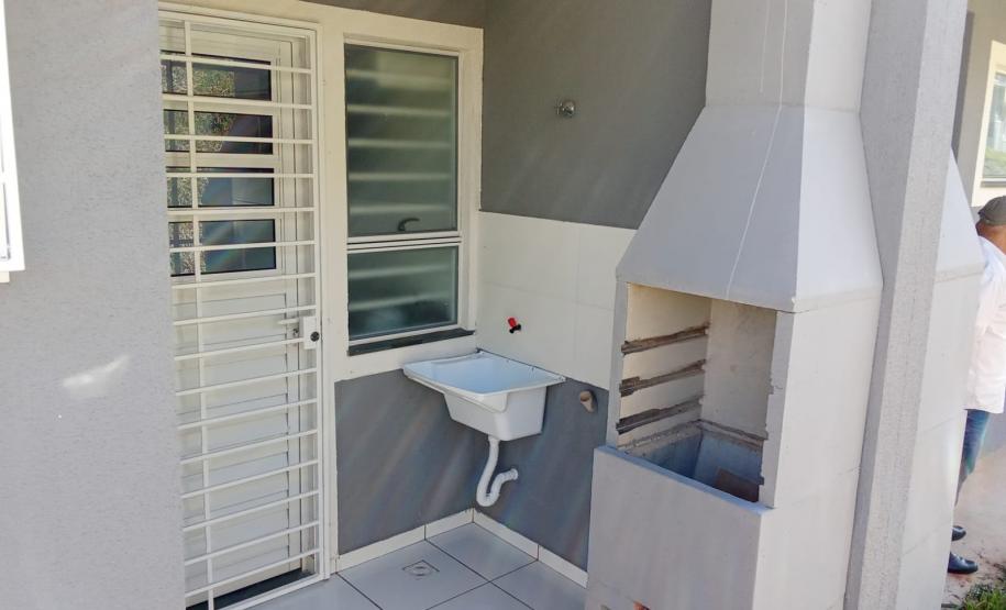 Com recursos do Casa Fácil Paraná, 55 famílias de Palmeira recebem as chaves dos novos lares