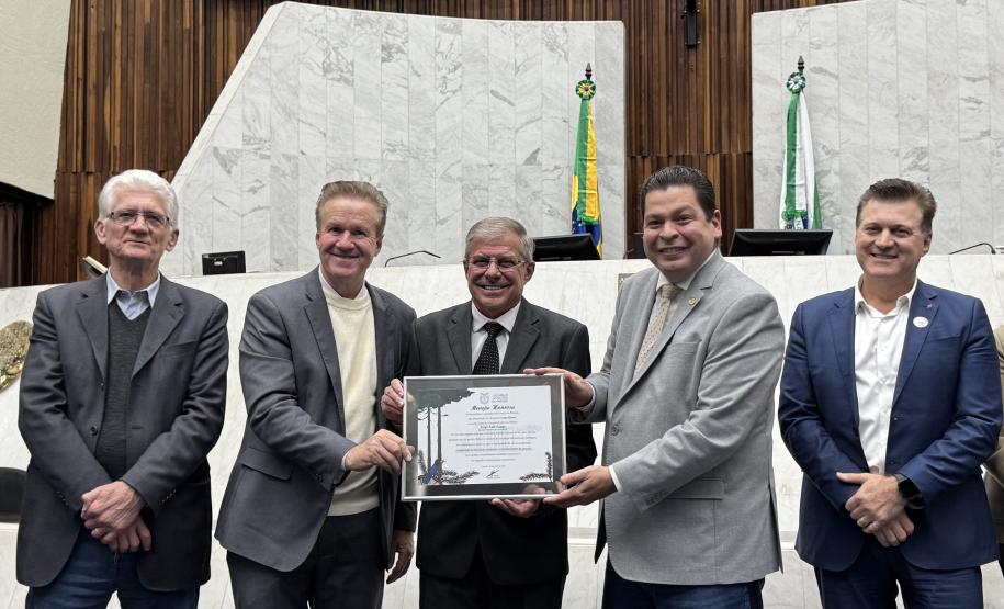 Cohapar é homenageada pelos seus 60 anos em sessão solene na ALEP