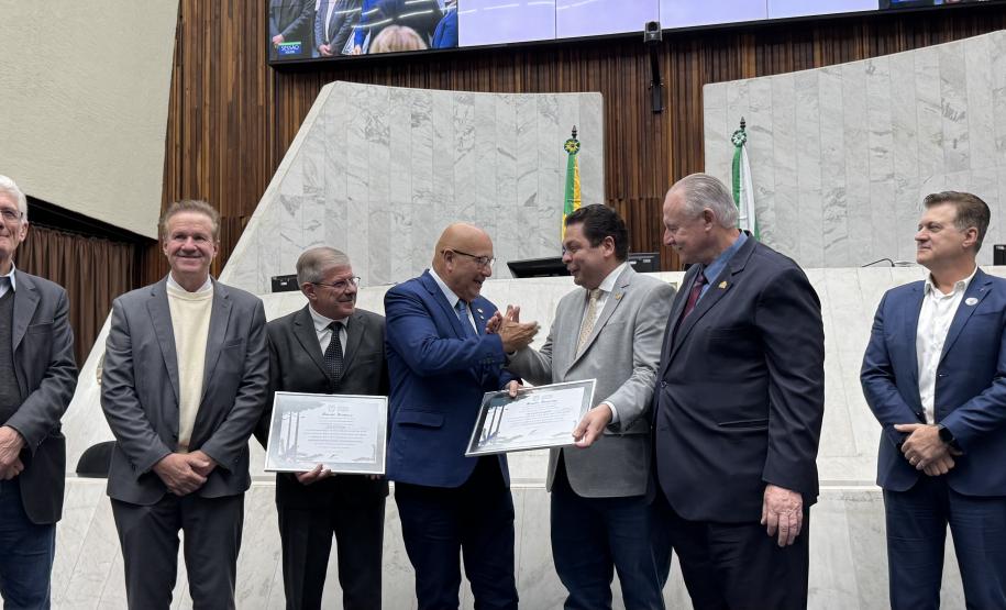 Cohapar é homenageada pelos seus 60 anos em sessão solene na ALEP
