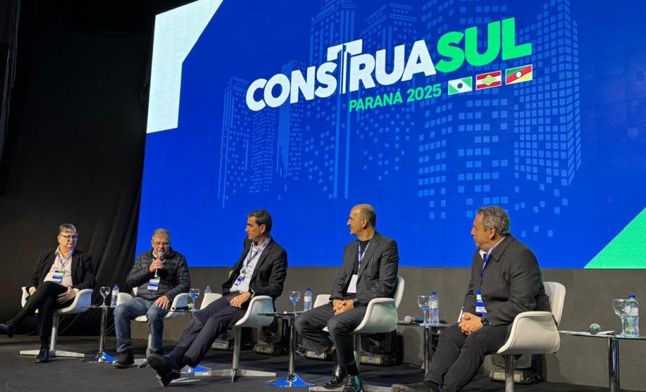Presidente da Cohapar participa de painel sobre Habitação de Interesse Social no Construa Sul