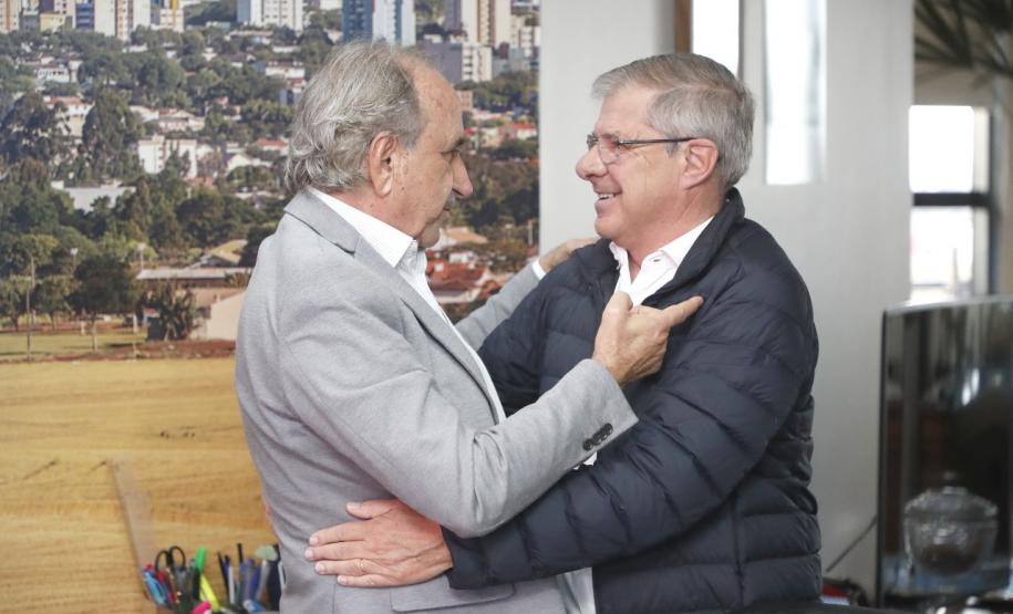 Cohapar realiza doação de áreas para regularização fundiária em Cascavel