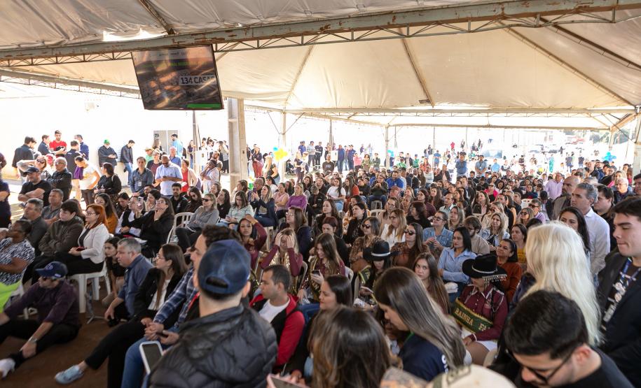 Com ajuda do Estado, 134 famílias de Andirá conquistam a casa própria