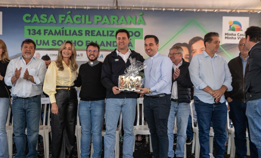 Com ajuda do Estado, 134 famílias de Andirá conquistam a casa própria