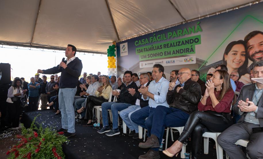 Com ajuda do Estado, 134 famílias de Andirá conquistam a casa própria