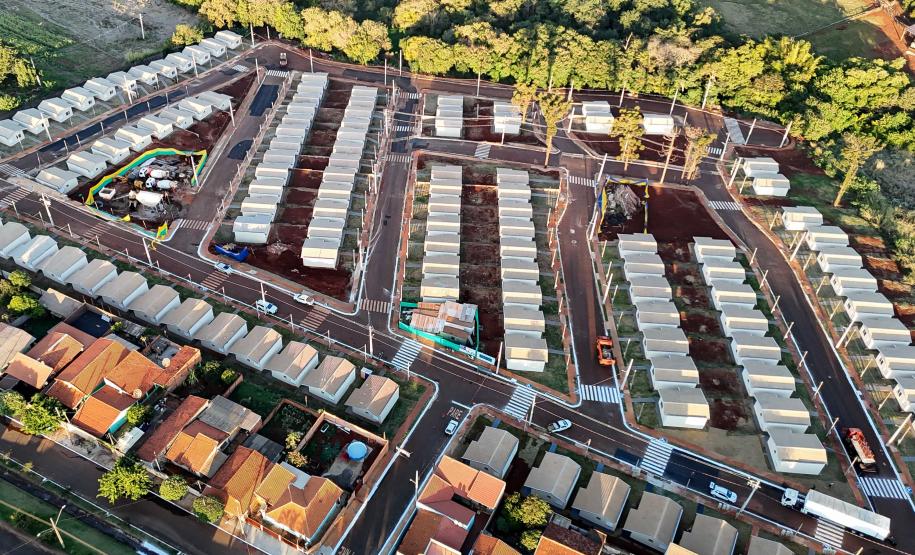 Com ajuda do Estado, 134 famílias de Andirá conquistam a casa própria