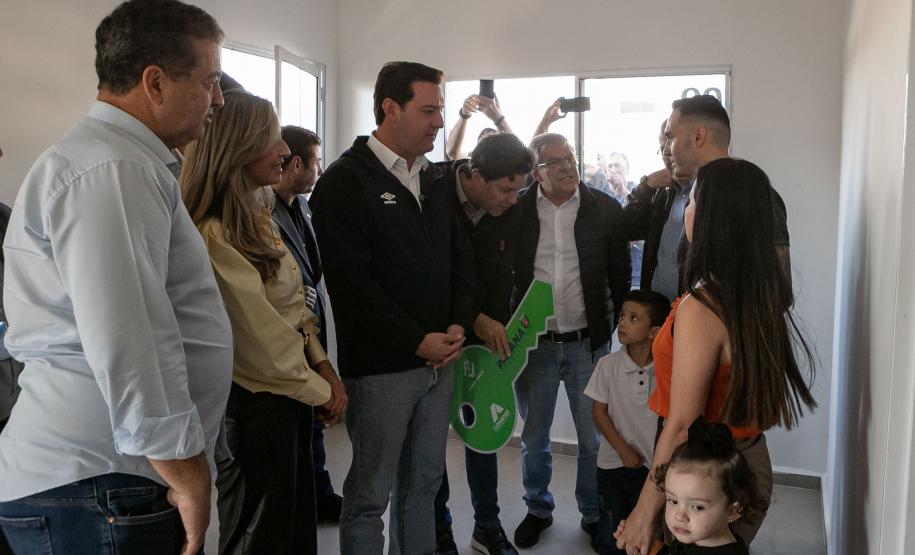 Com ajuda do Estado, 134 famílias de Andirá conquistam a casa própria