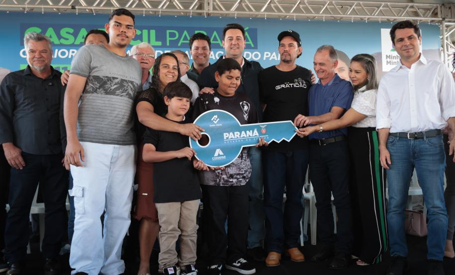 Casa Fácil: governador entrega residencial com 84 moradias em Paiçandu