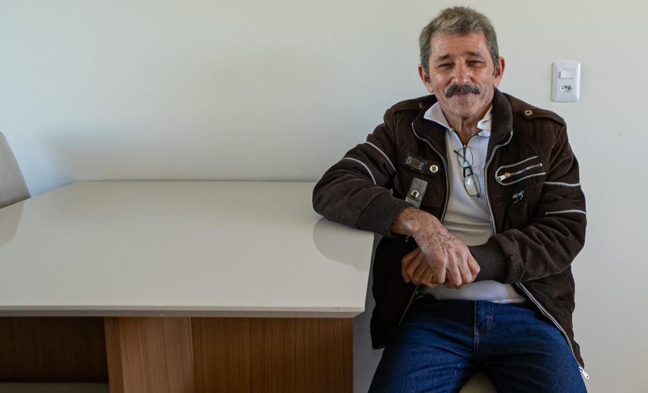 Com piscina e mobília, Ratinho Junior inaugura Condomínio do Idoso de Arapongas