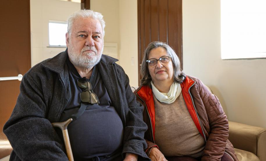 Com piscina e mobília, Ratinho Junior inaugura Condomínio do Idoso de Arapongas