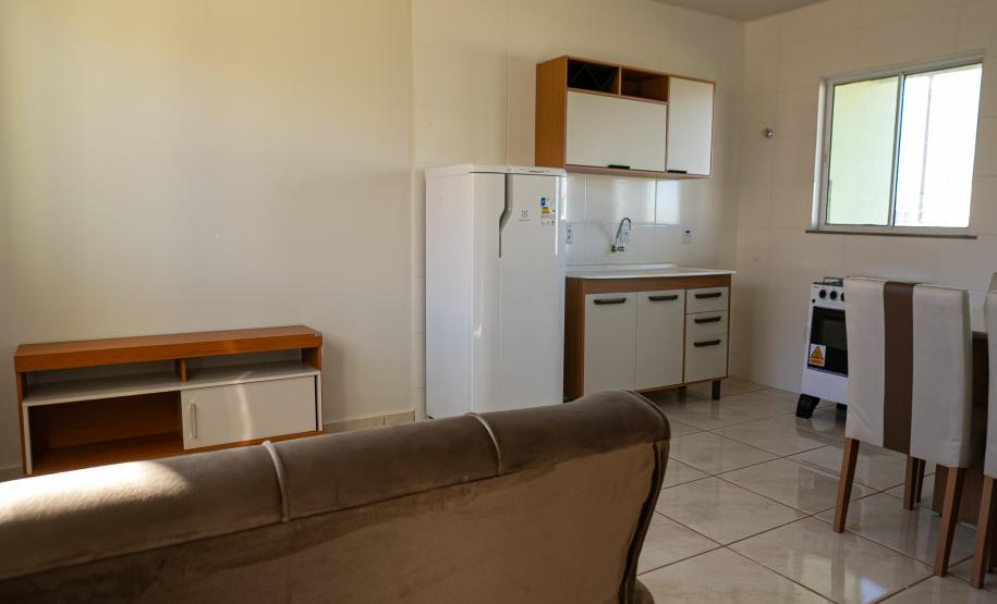 Com piscina e mobília, Ratinho Junior inaugura Condomínio do Idoso de Arapongas