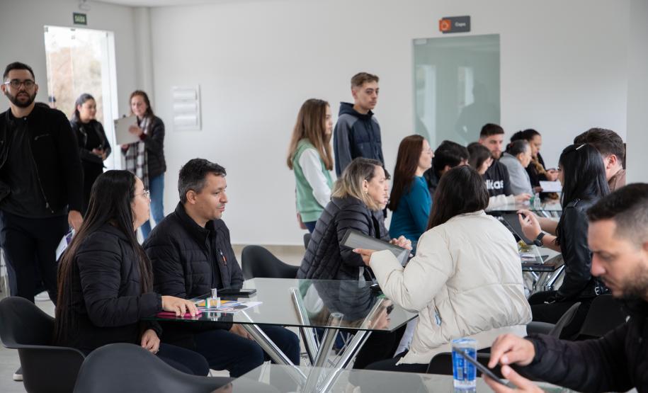 Entrega de dois módulos do Residencial Cores de Outono beneficia 256 famílias na capital