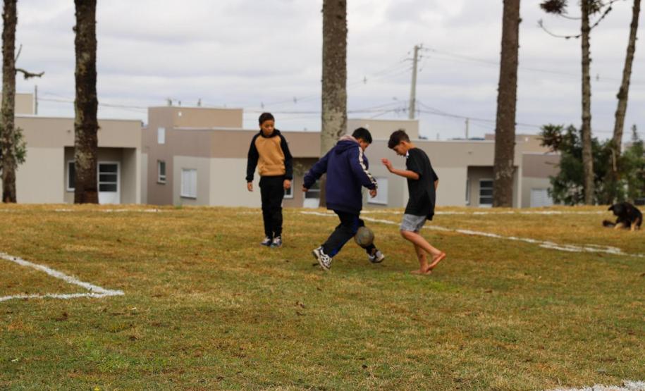 Erguido com apoio do Estado, bairro planejado de Ponta Grossa recebe 293 moradores