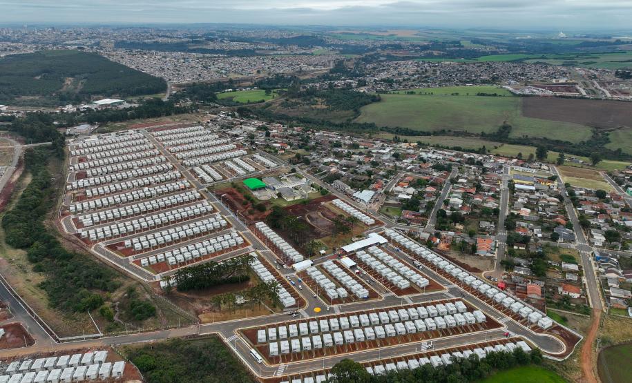 Erguido com apoio do Estado, bairro planejado de Ponta Grossa recebe 293 moradores