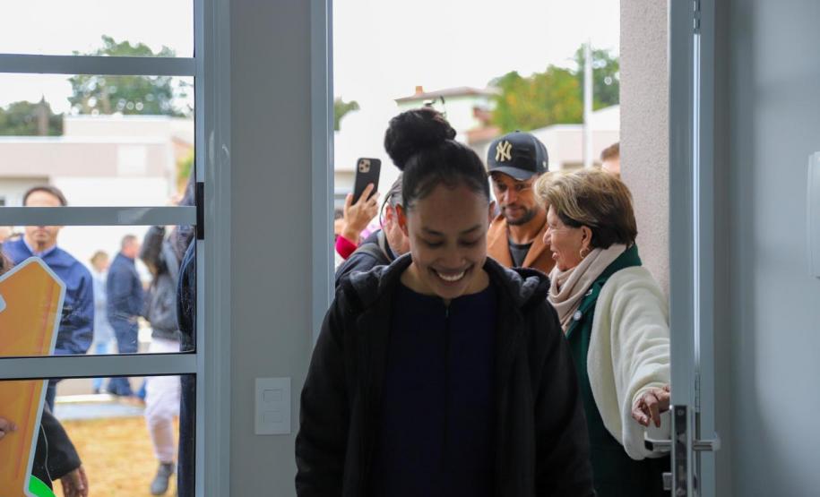 Erguido com apoio do Estado, bairro planejado de Ponta Grossa recebe 293 moradores