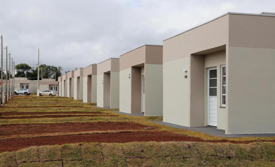 Erguido com apoio do Estado, bairro planejado de Ponta Grossa recebe 293 moradores