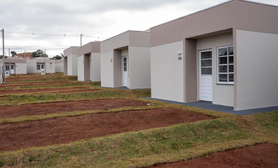 Erguido com apoio do Estado, bairro planejado de Ponta Grossa recebe 293 moradores