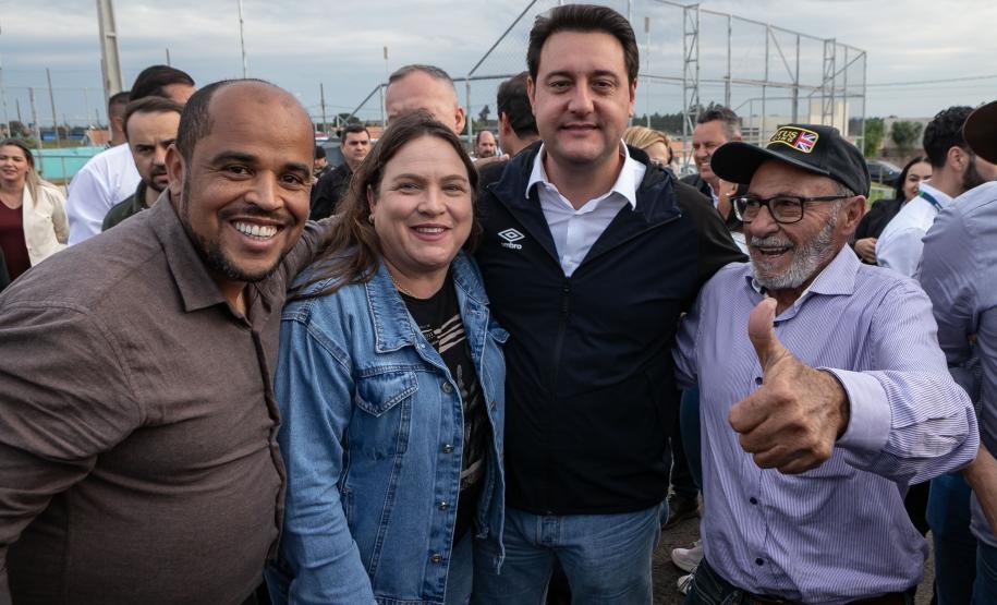 Ratinho Junior inaugura conjunto residencial com 51 casas em Guapirama
