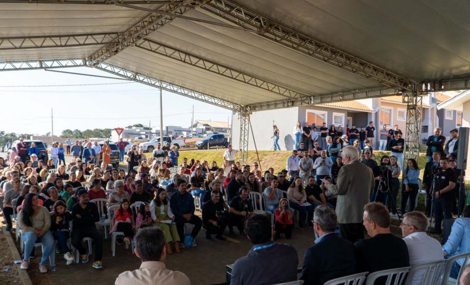 Estado investe quase R$ 1 milhão para ajudar 46 famílias de Irati a comprarem a casa própria